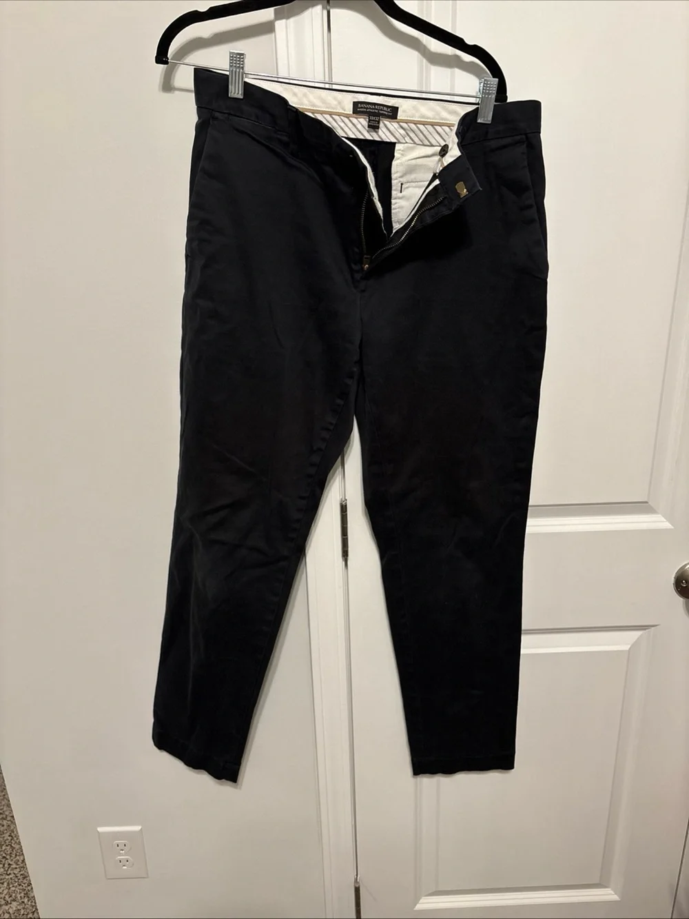 Banana Republic Athletic Tapered Navy Men's Chinos - Straight Slim Fit